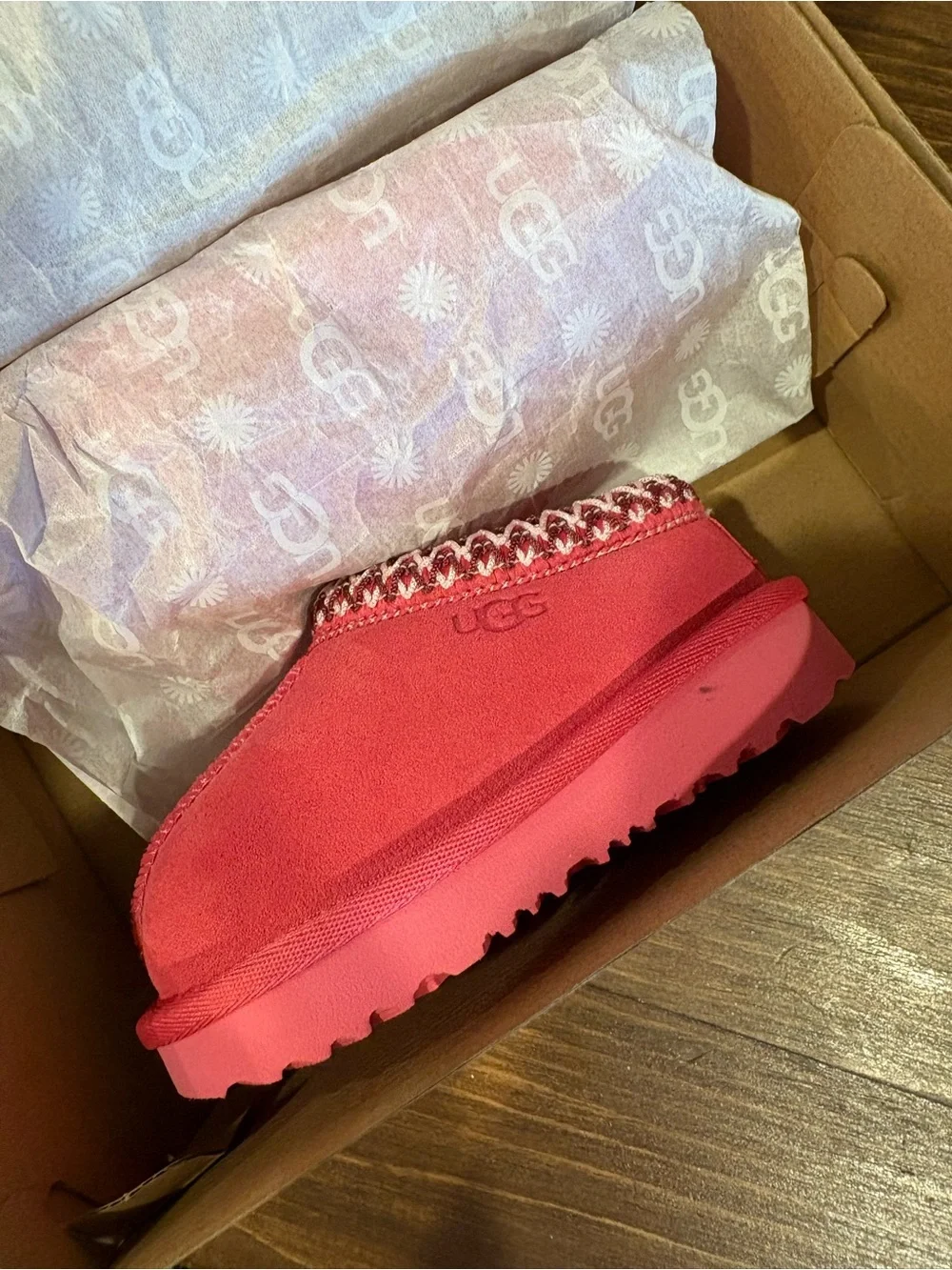 ▪️UGG Vibrant TASMAN 11 Slip Ons